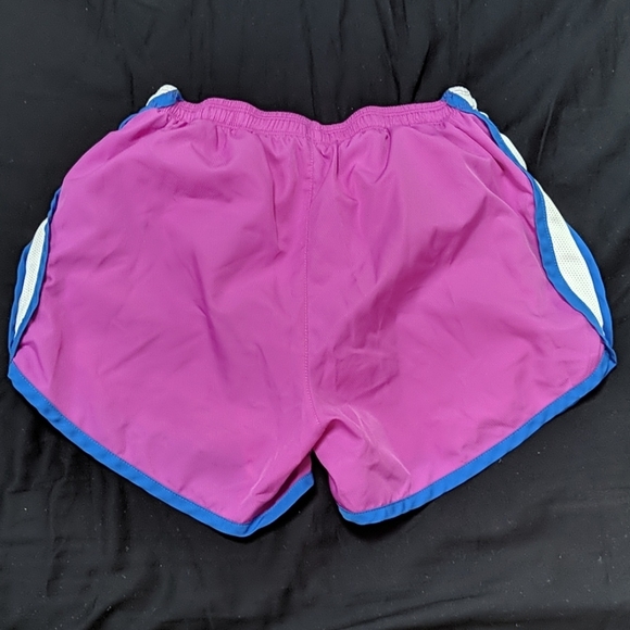 Workout shorts - Picture 2 of 3